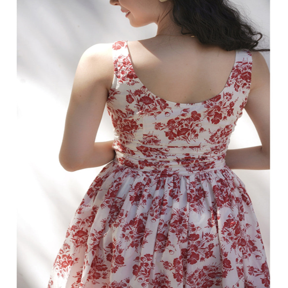 Chings retro printed one necked backless dress with a high waist and slimming effect featuring a large swing skirt and a Hepburn style slimming look image 2