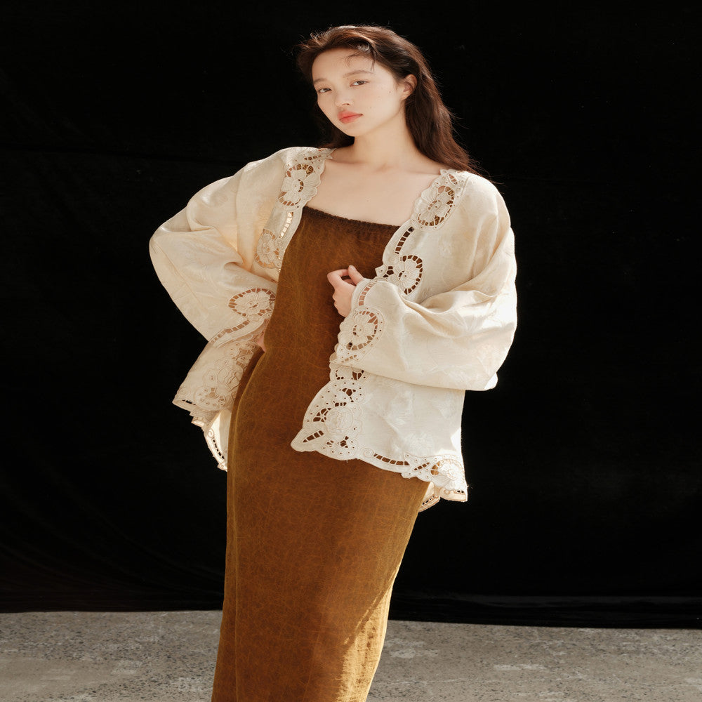 Hollow out laser embroidery gold tulip jacquard retro palace style sleeveless jacket image 9