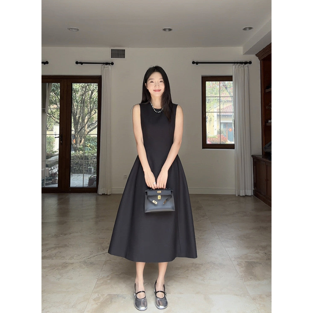 Guo Jiunian s temperament is that of a socialite with sleeveless waist and slimming vest She is wearing a princess dress and a summer new suit dress image 88