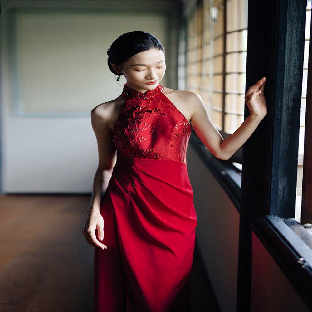 Dear Peony Flower Weaving Bride Cheongsam Hanging Neck Long Dress Improved Shoulder Cutting Engagement Dress Red Morning Robe image 1