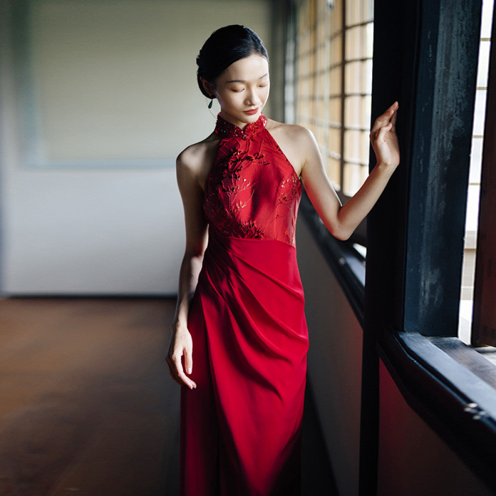 Dear Peony Flower Weaving Bride Cheongsam Hanging Neck Long Dress Improved Shoulder Cutting Engagement Dress Red Morning Robe image 6