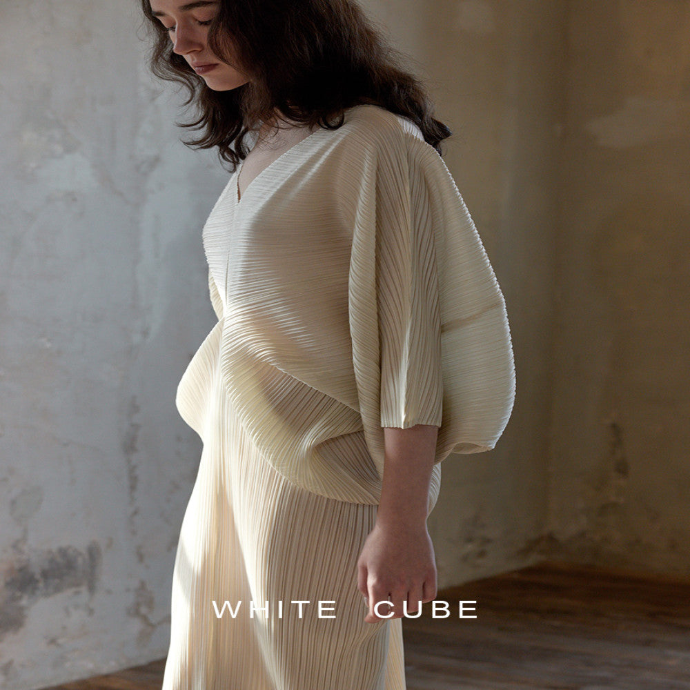 Whitecube Spring Summer Three House Style Art origami with curved 7 4 sleeves pleated V neck dress for children s clothing image 1