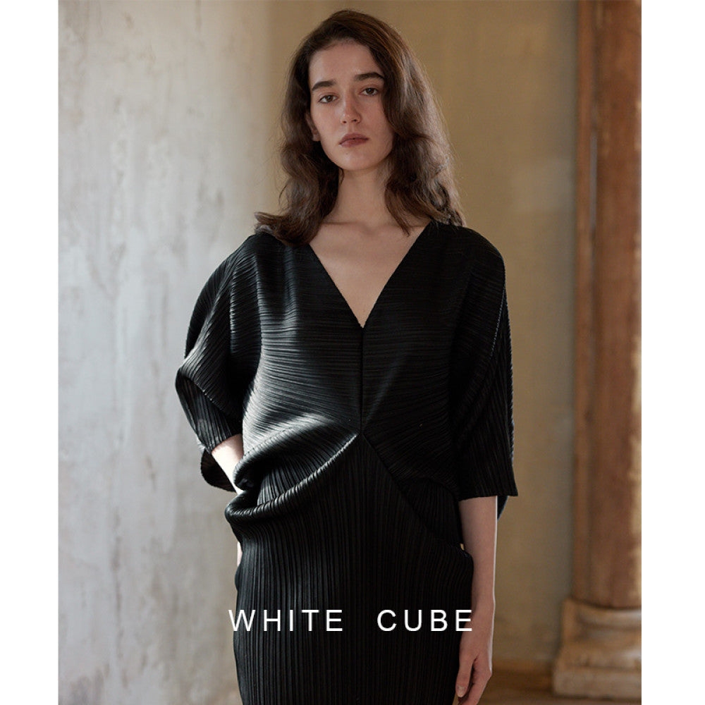 Whitecube Spring Summer Three House Style Art origami with curved 7 4 sleeves pleated V neck dress for children s clothing image 9