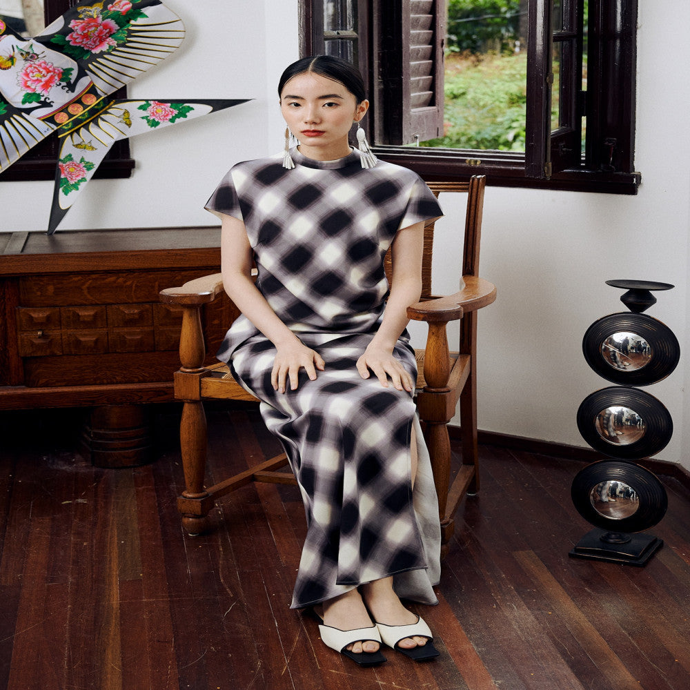 YUANYE Yuan Yeyuan Innovative Chinese Tencel Grid Printed Split Short sleeved Cheongsam Set image 14