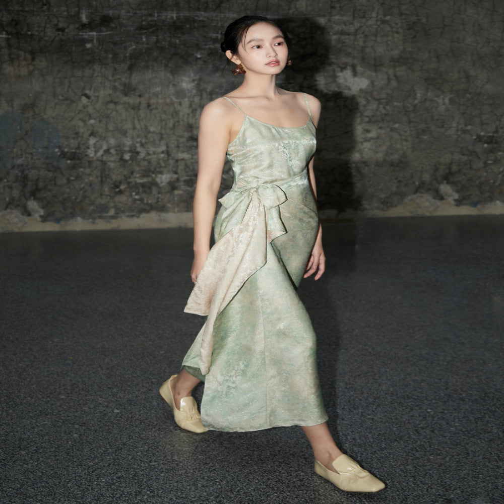 Silk interwoven jacquard fabric with front and back colors wrapped in a lace up design and suspender skirt image 0