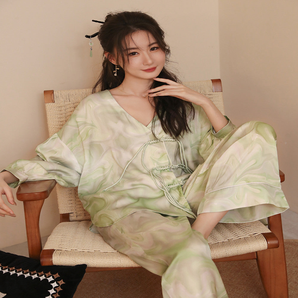 The world in the oil painting Daily Gtra Spring and Autumn New Chinese style V neck Buckle Loose Waiver Set image 0