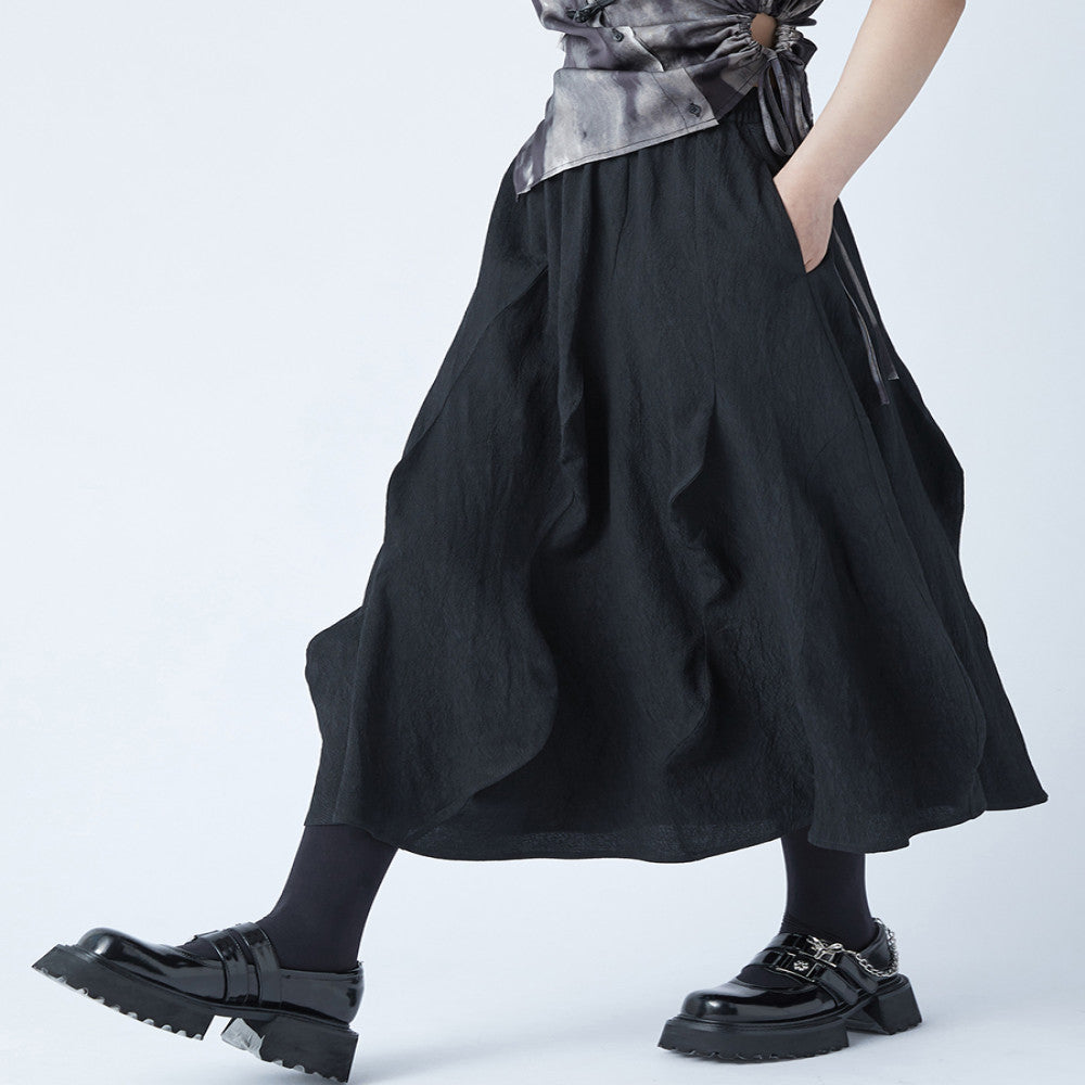Original designer s black irregular half skirt for women in autumn and winter deconstructing waves and stitching medium length A line skirt image 15