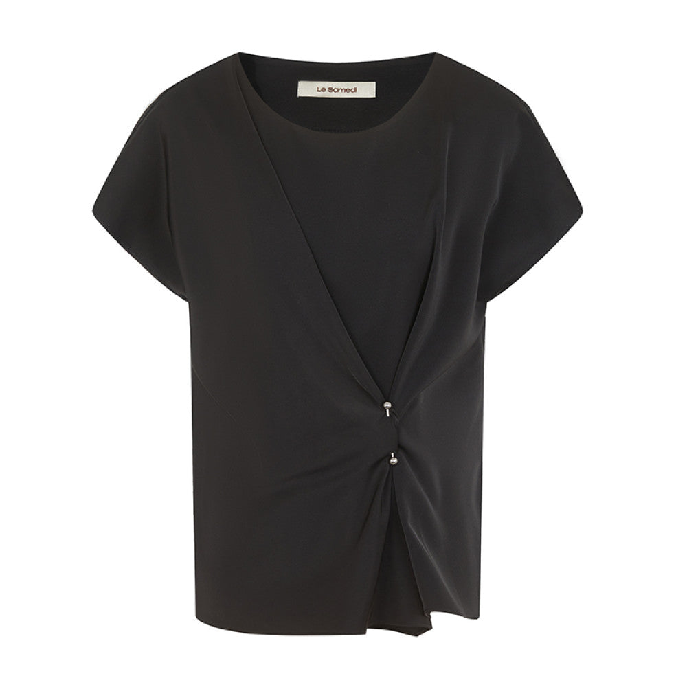 Le Samedi Love Worry Ya Metal Structure Decorative Buckle Two Wear Satin Silk Soft Fashion Short Sleeve Top image 16