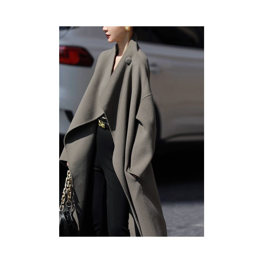 Mogas Poison Home Customized Cool and Luxurious White Wool Coat with Large Silhouette and Stylish Appearance Thin and Long Coat for Women in Autumn and Winter image 25