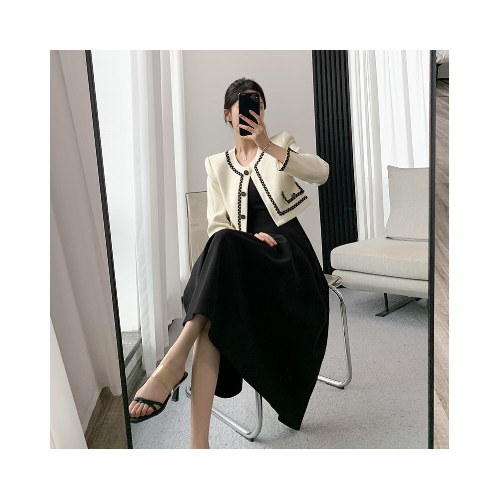 Guoge s black camisole dress for women in the autumn of 2025 a two piece set of high end French style small fragrant jacket image 7