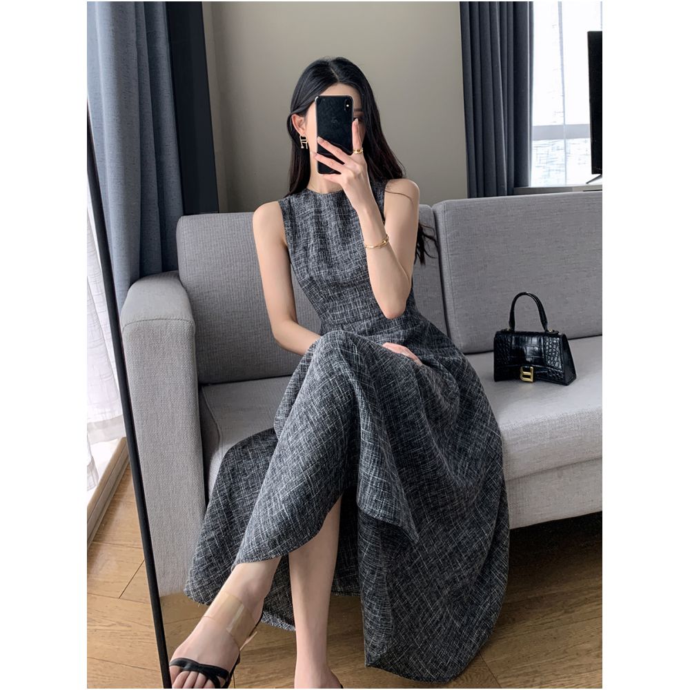 FT GUOGE sleeveless dress 2025 summer new collection waist cinching and slimming temperament goddess style commuting gray long skirt image 4