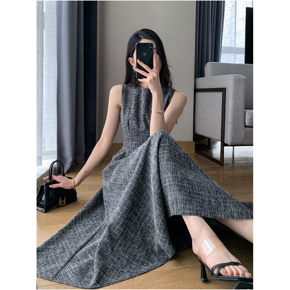 FT GUOGE sleeveless dress 2025 summer new collection waist cinching and slimming temperament goddess style commuting gray long skirt image 5