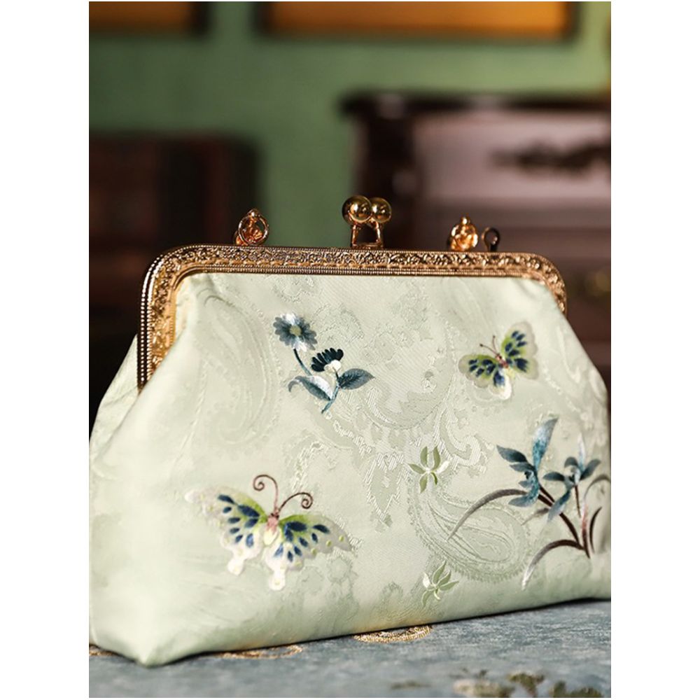Paired with cheongsam bag retro embroidered handbag 2024 new versatile women s bag Suzhou embroidered beautiful crossbody bag mother s gift image 3