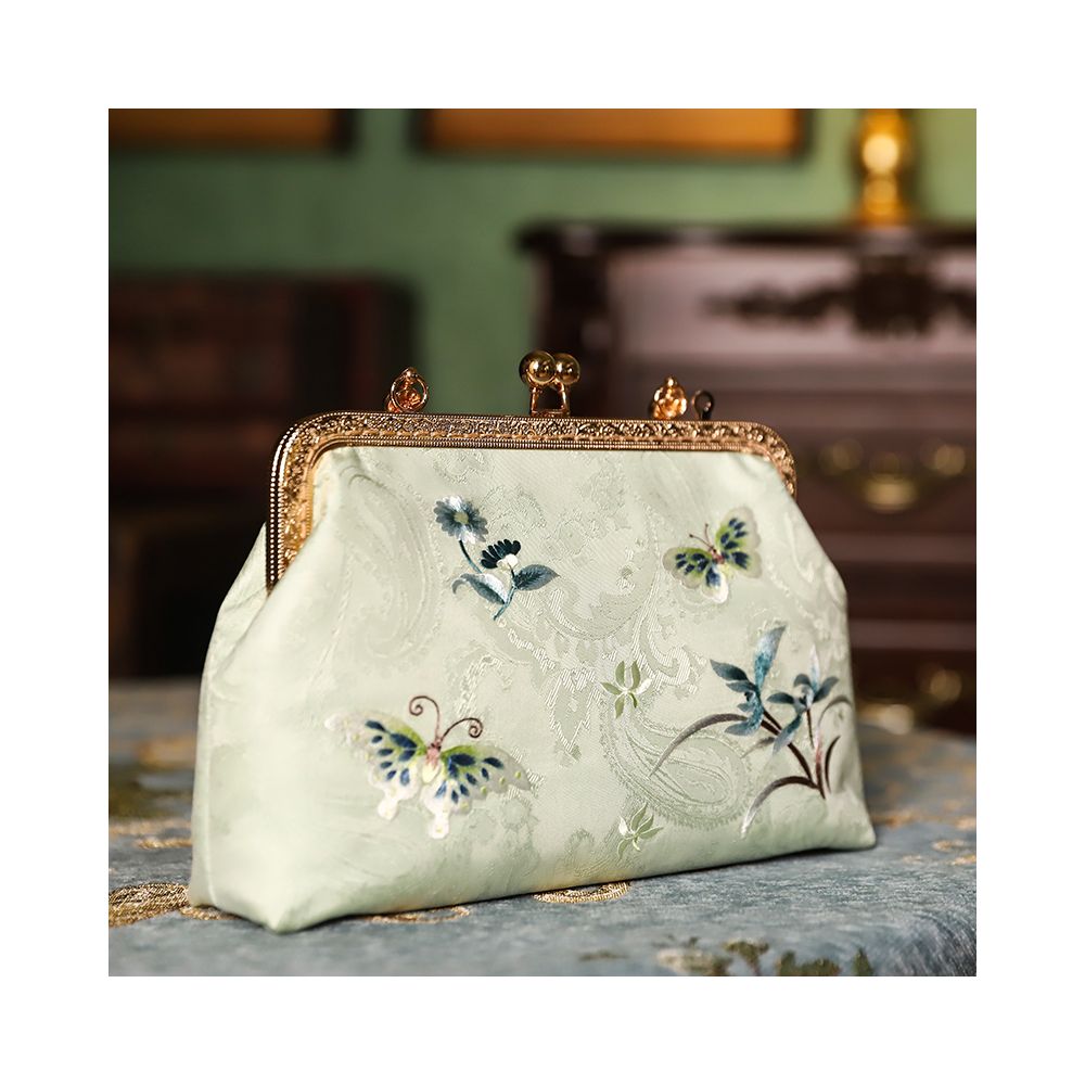 Paired with cheongsam bag retro embroidered handbag 2024 new versatile women s bag Suzhou embroidered beautiful crossbody bag mother s gift image 7