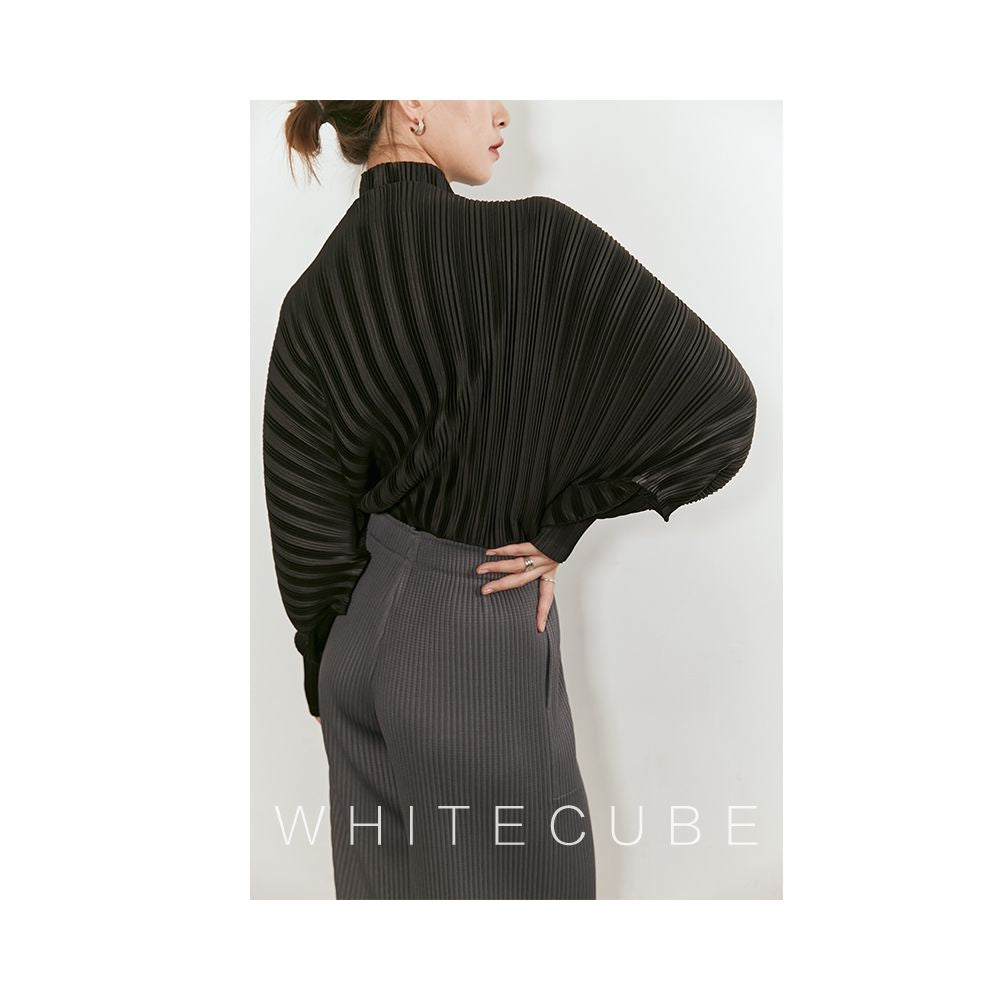2024 Spring and Autumn New Three House Style Folded Long Sleeve T shirt Bottom Shirt Artistic Loose Pleats High Neck Top for Women image 0