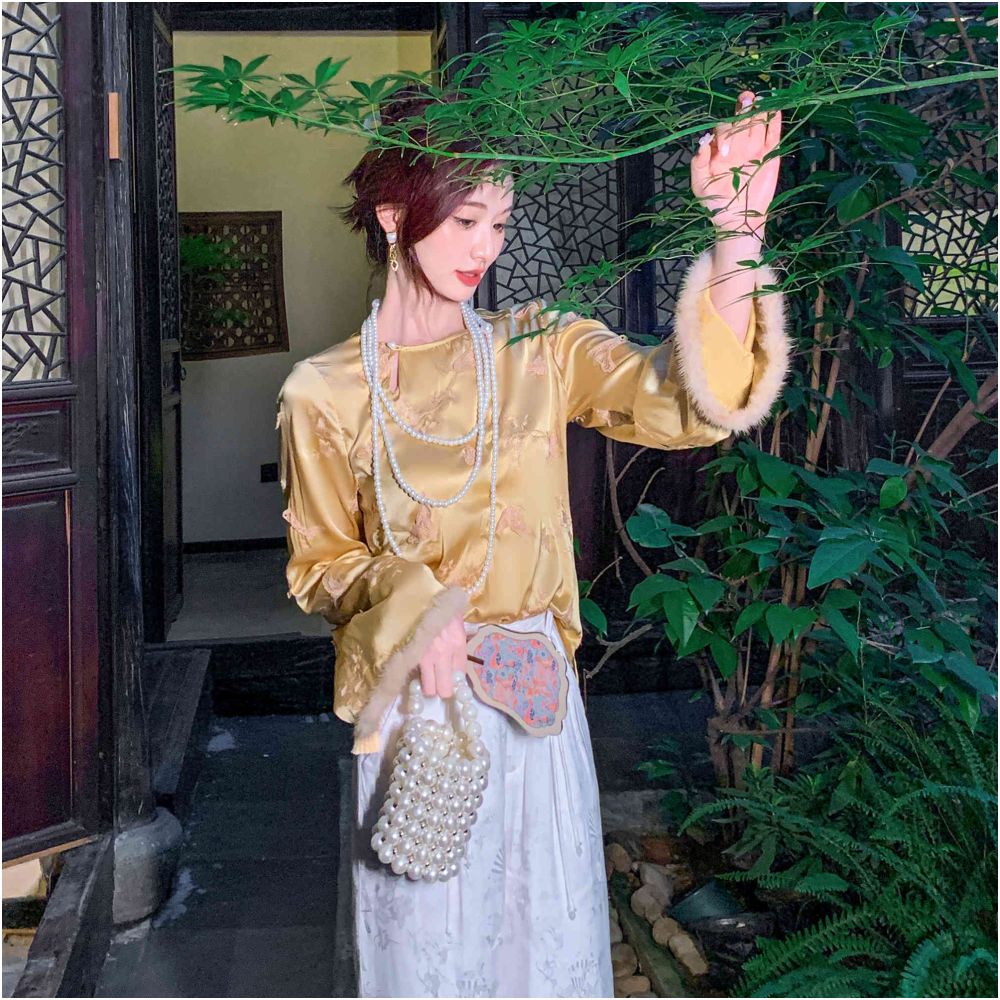 Break the code Yu Xiaoxiao Mirror Flower Butterfly Temperament 100 Silk Mink Cuffs Splicing Slim Shirt image 11