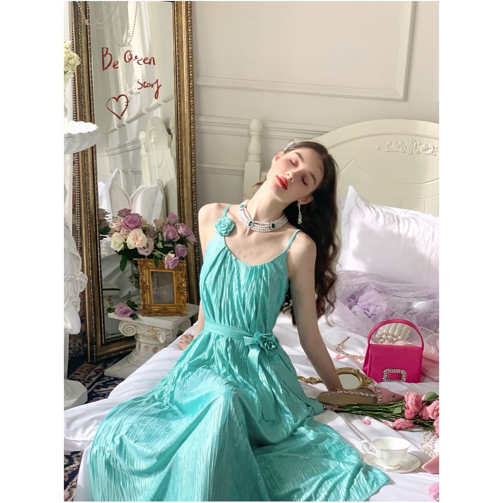 Broken code leak detection Yu Xiaoxiao Blue Mermaid Lady Elegant U neck Texture Long Strap Dress image 4
