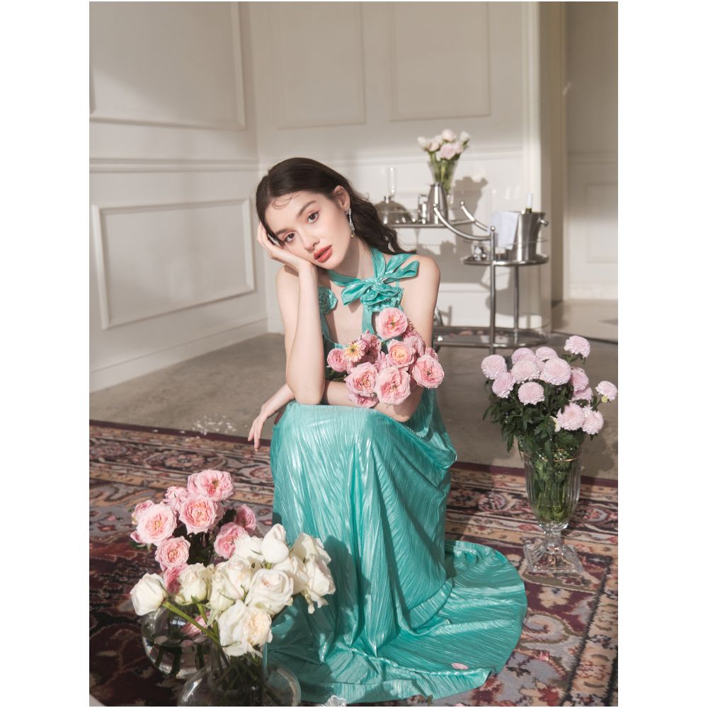 Broken code leak detection Yu Xiaoxiao Blue Mermaid Lady Elegant U neck Texture Long Strap Dress image 0