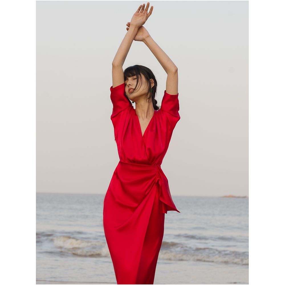 Note of Love A sophisticated bride s wedding red toast dress acetate satin jumpsuit long skirt slimming gown image 3