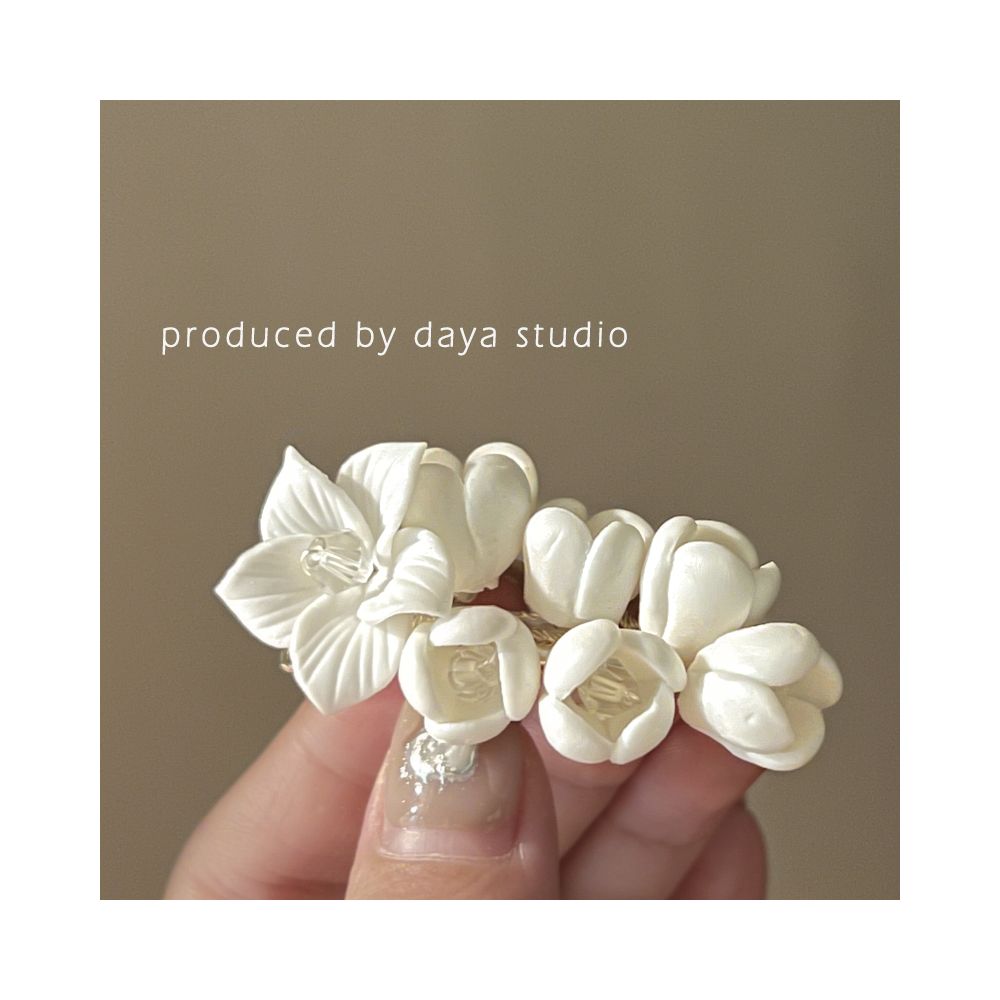 Wake up that jasmine super fairy French retro ceramic flower hair clip light luxury high end sense niche temperament edge clip image 1