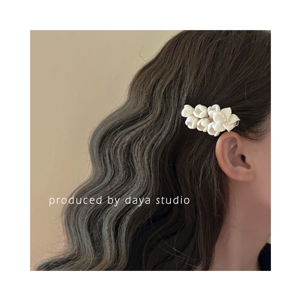 Wake up that jasmine super fairy French retro ceramic flower hair clip light luxury high end sense niche temperament edge clip image 4