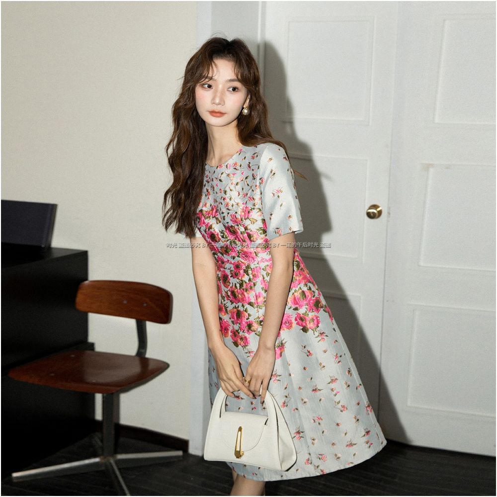 Pink Heavy duty Relief Waist Jacquard Dress for Women 2806 with a niche design and exquisite short sleeved dress image 21
