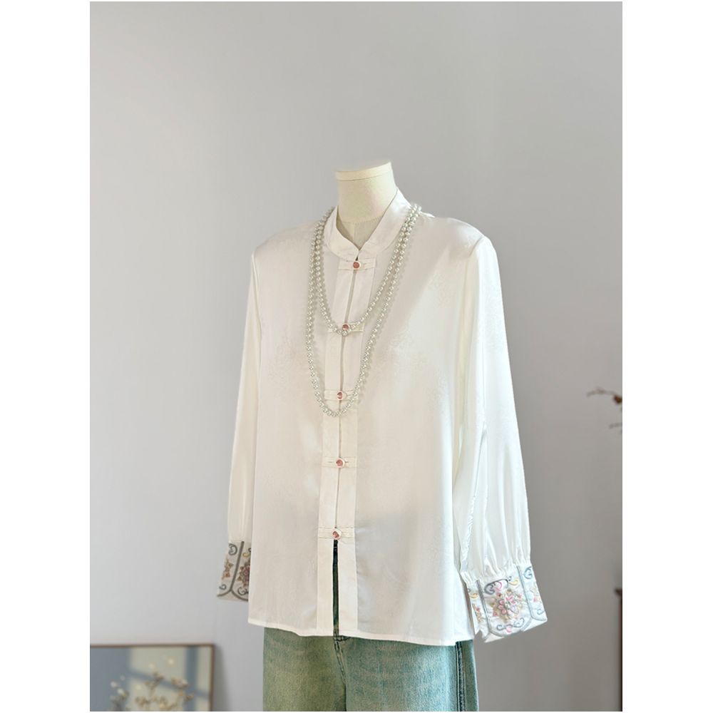 New Chinese style white embroidered top women s spring and summer Chinese style Tang style buttoned shirt stand collar loose long sleeved satin shirt image 0