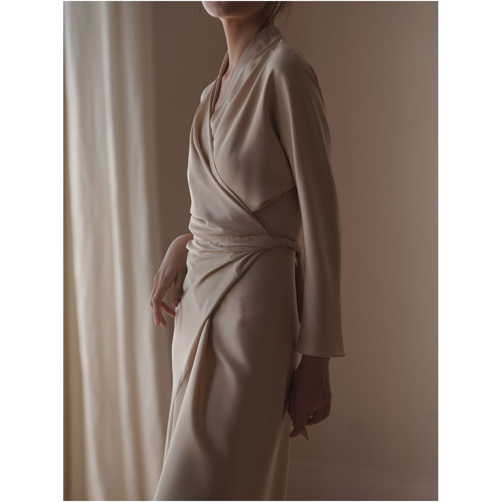 commuse memory mulberry silk double joe asymmetric cut wrap lace bias cut long sleeve dress image 4