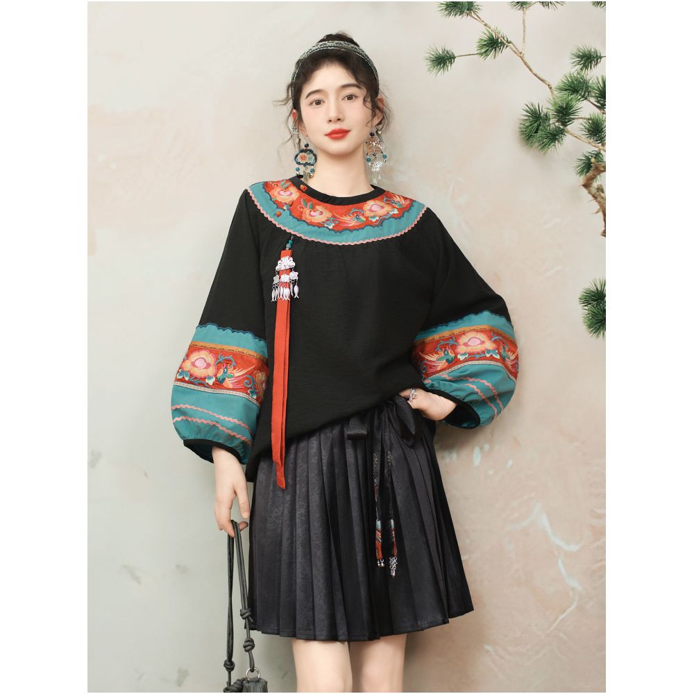 Su Luo s Autumn Original Design Ethnic Style Retro Embroidered Loose Shirt in image 0