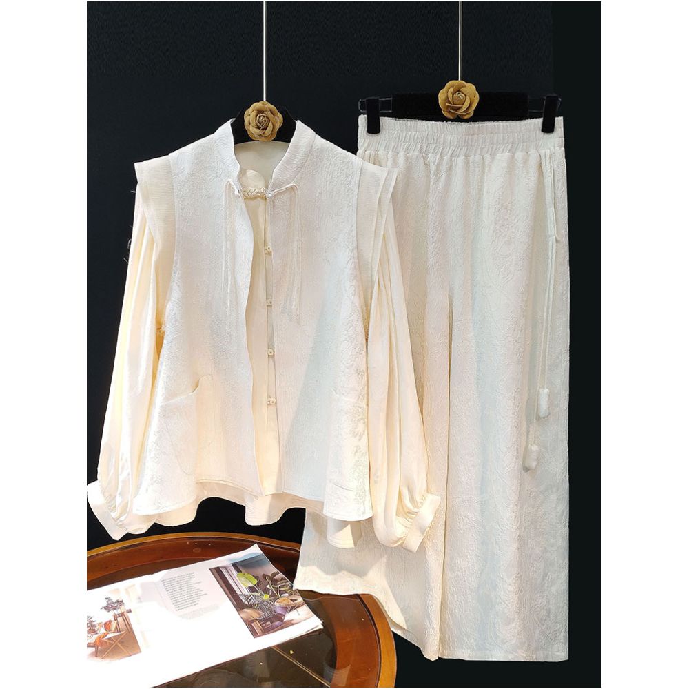 Retro fashion Chinese style suit for women with a niche design embossed jacquard fashionable tassel buckle vest three piece set trendy image 0