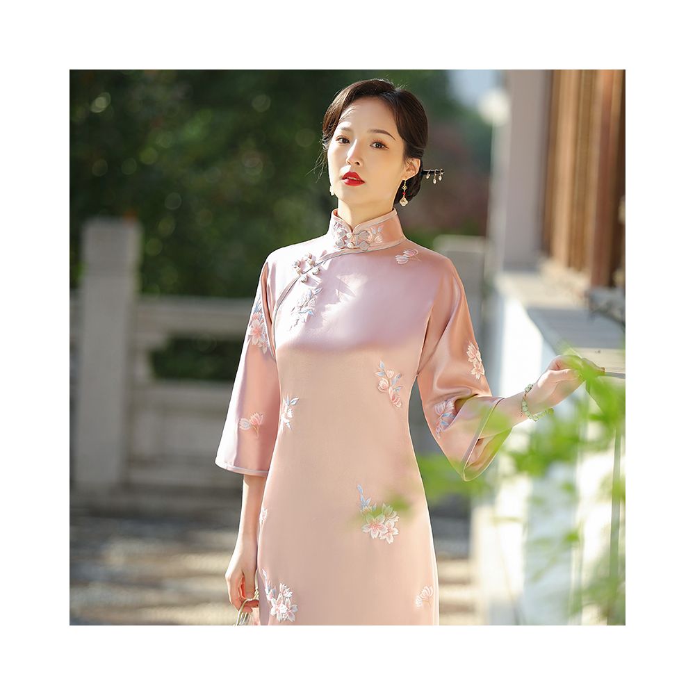 Lanting velvet acetate satin inverted large sleeved cheongsam 2025 seven quarter sleeve flat cut ancient method without province slim fit embroidered young style image 13