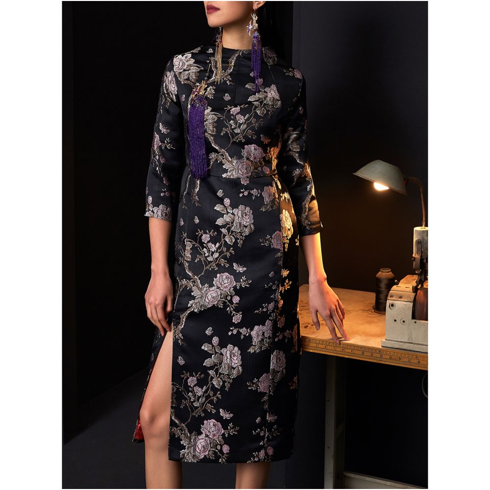 Fulang 2024 Original Niche Designer Women s Fashion Dark Jacquard Satin Slit Modified Long Cheongsam Skirt image 2