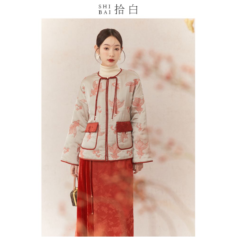 SHIBAI Shibai new Chinese style red national style koi embroidery cotton jacket women 2024 winter short button jacket image 2