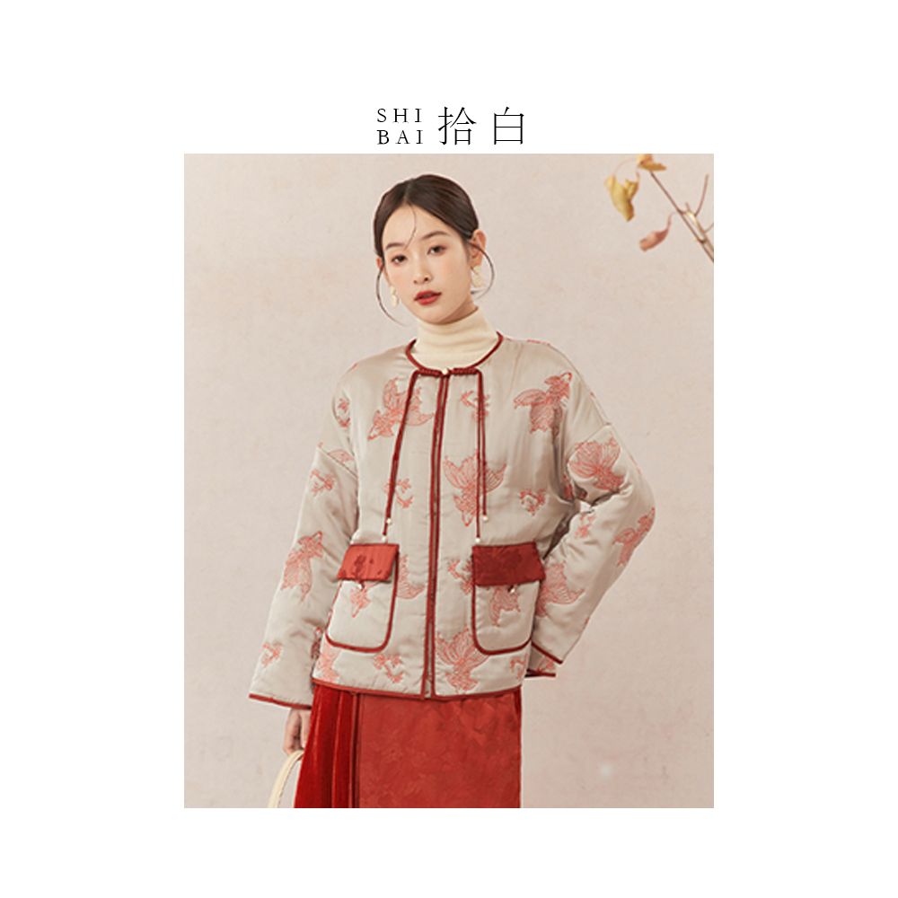 SHIBAI Shibai new Chinese style red national style koi embroidery cotton jacket women 2024 winter short button jacket image 7