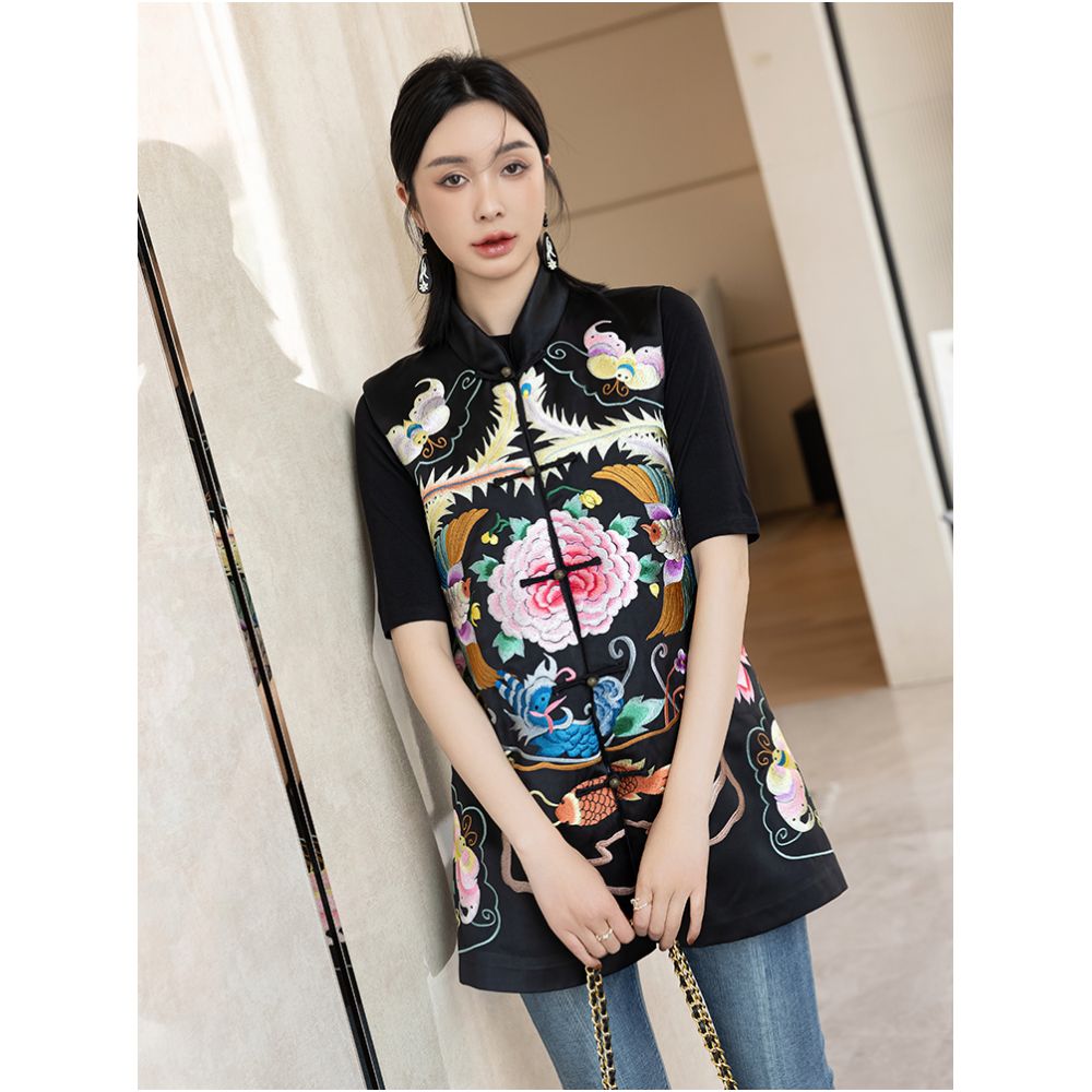 Advanced black vinegar embroidered Chinese style vest for women in spring and autumn improved Chinese style buckle cheongsam top image 1