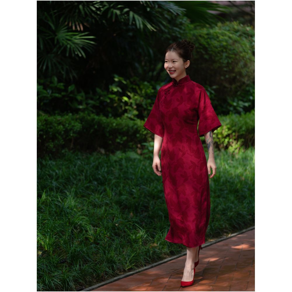 Wang Batian s original autumn and winter pure cotton silk cheongsam with handmade inverted sleeves and slim fitting cheongsam collar image 1