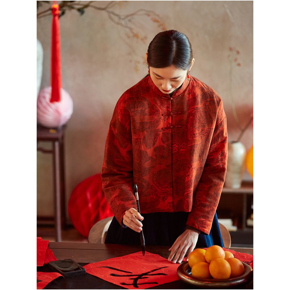 Happy New Year coming from the east with good luck Yu Er s original copper ammonia hemp cotton red short jacket Chinese style standing collar buttoned cotton jacket for women image 11