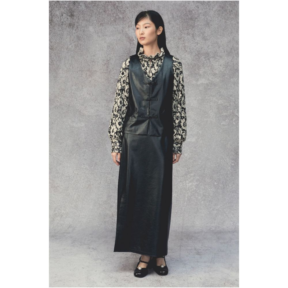 SALE7 Blue Dot Folding Original Designer Black Leather Eco friendly Leather New Chinese Sleeveless Vest Autumn Winter image 11