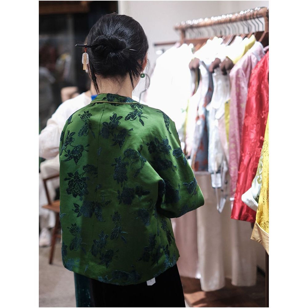 This year s fashion trend is beautiful fragrant high end unique and super beautiful The new Chinese style light Chinese style green jacquard jacket is for women image 4
