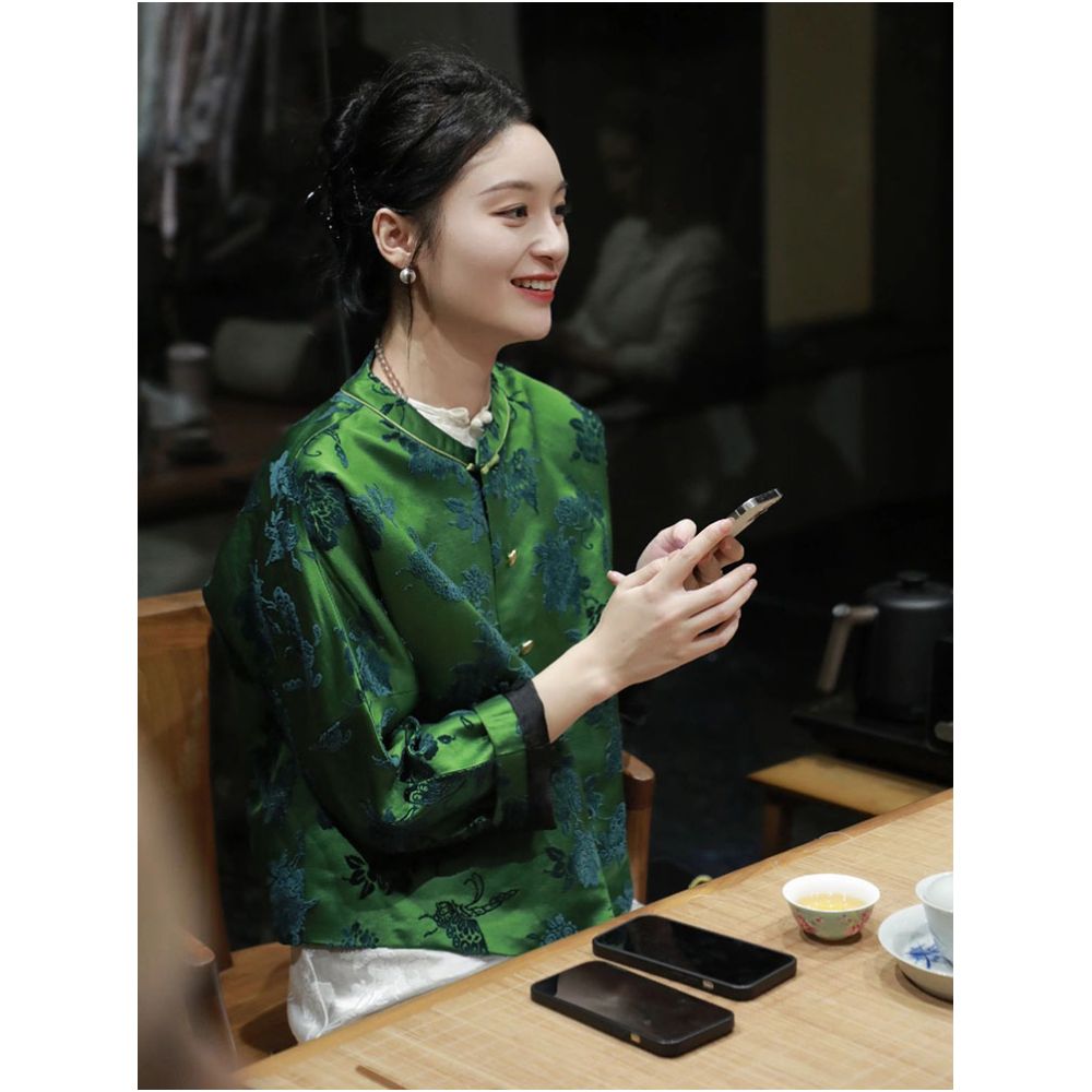 This year s fashion trend is beautiful fragrant high end unique and super beautiful The new Chinese style light Chinese style green jacquard jacket is for women image 6