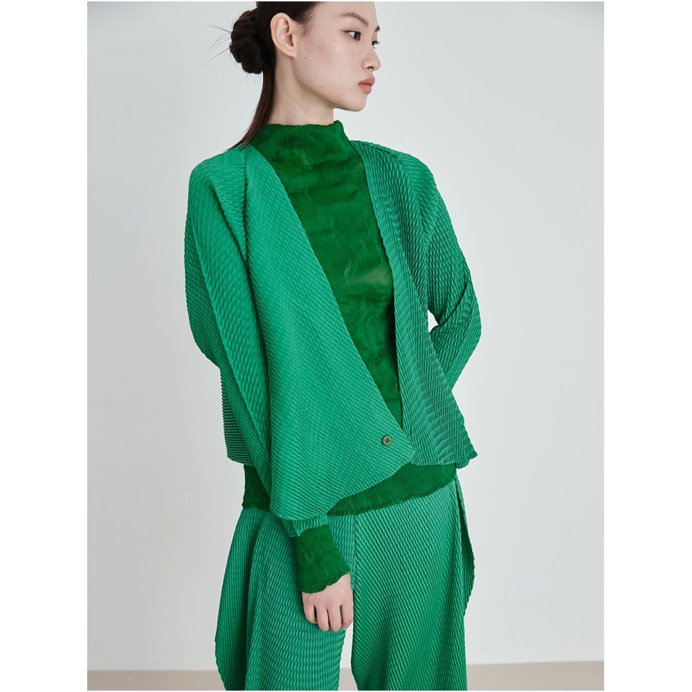 Whitecube 2024 Spring B u0026V Green Retro Main Line Fish Scale Fold One Button Design Short Small Coat for Women image 1