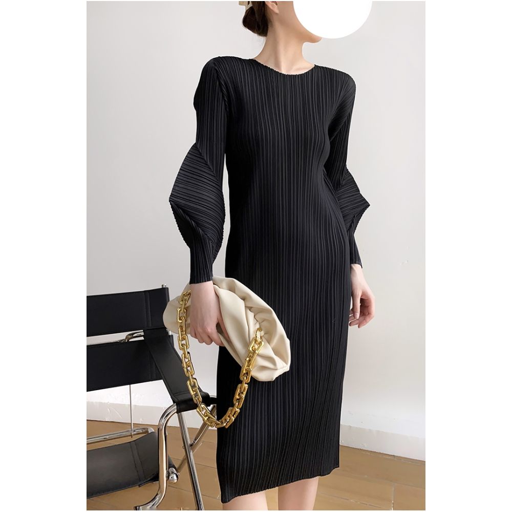 BLUE Y Spring Design Sleeves Round Neck Medium Length Folded Dress Long Sleeves Nine Cent Sleeves Slim Fit image 7