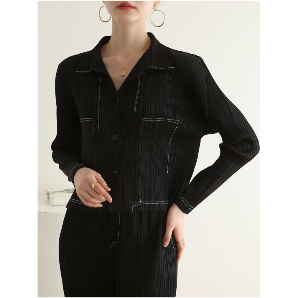 Quality of pleated clothing counter autumn and spring styles high end pleated Korean casual lapel denim shirt cropped pants set image 4