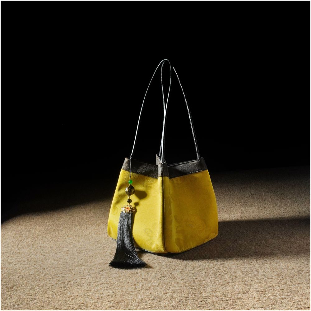 New Chinese style Chinese style handbag fragrant cloud yarn handbag small square handbag with cheongsam handbag mulberry silk women s small handbag image 27