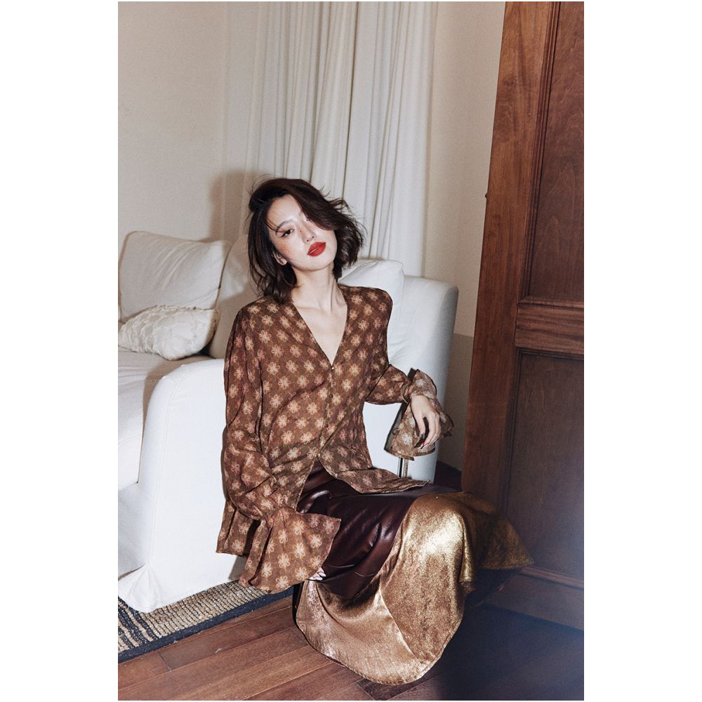 Rosebanks out of the circle old money style retro jacquard copper ammonia Tencel V neck flower tie shirt image 8