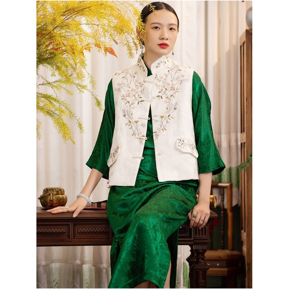 Offline blood loss price CPP926 pure handmade nail bead buckle heavy industry embroidery Western style new Chinese style spring and autumn vest image 84