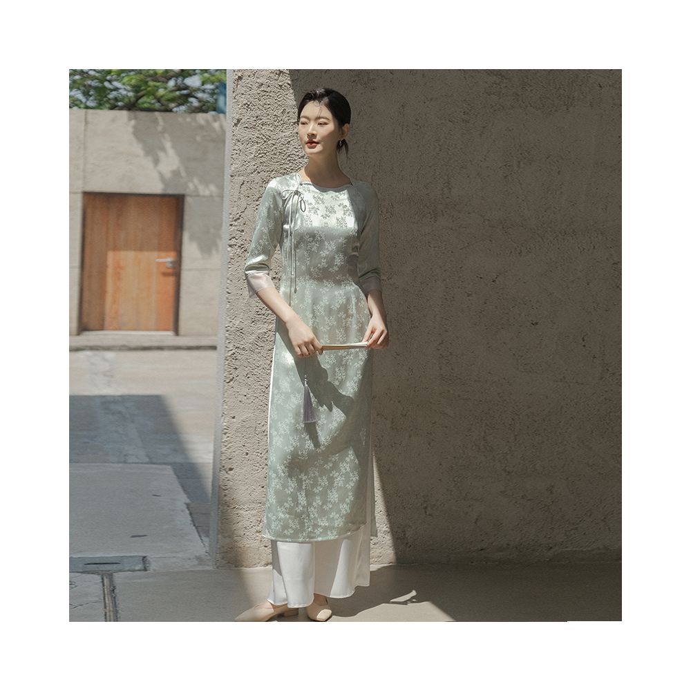 Shan colored early spring new women s clothing Chinese style retro green round neck high end acetate satin jacquard Aude top image 10