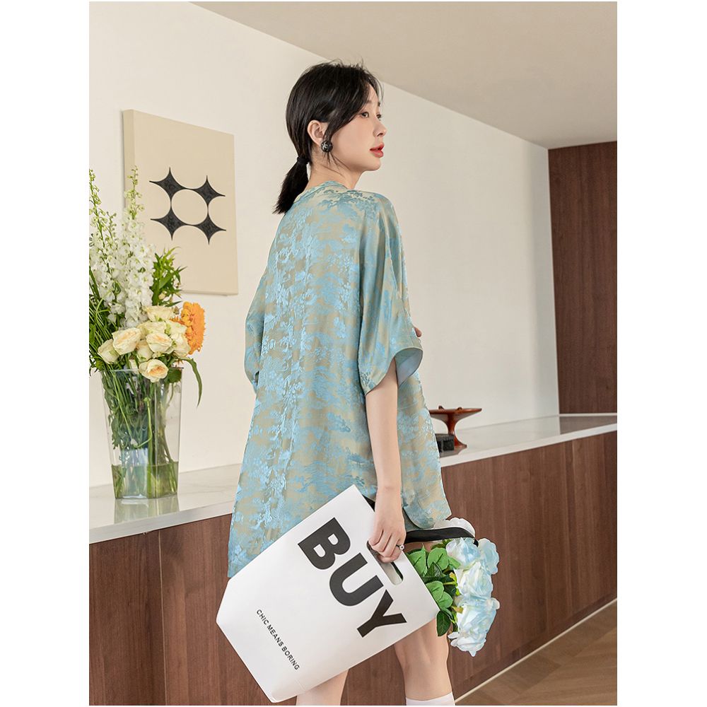 Retro silk jacquard Chinese style set women s summer and western style fashion short sleeved top high waisted shorts mulberry silk two piece set image 5