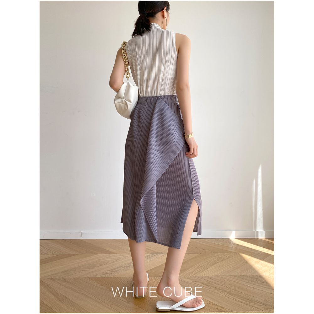 2024 Spring Summer Miyake style pleated black medium to long versatile irregular internet famous pleated A line half body skirt image 8