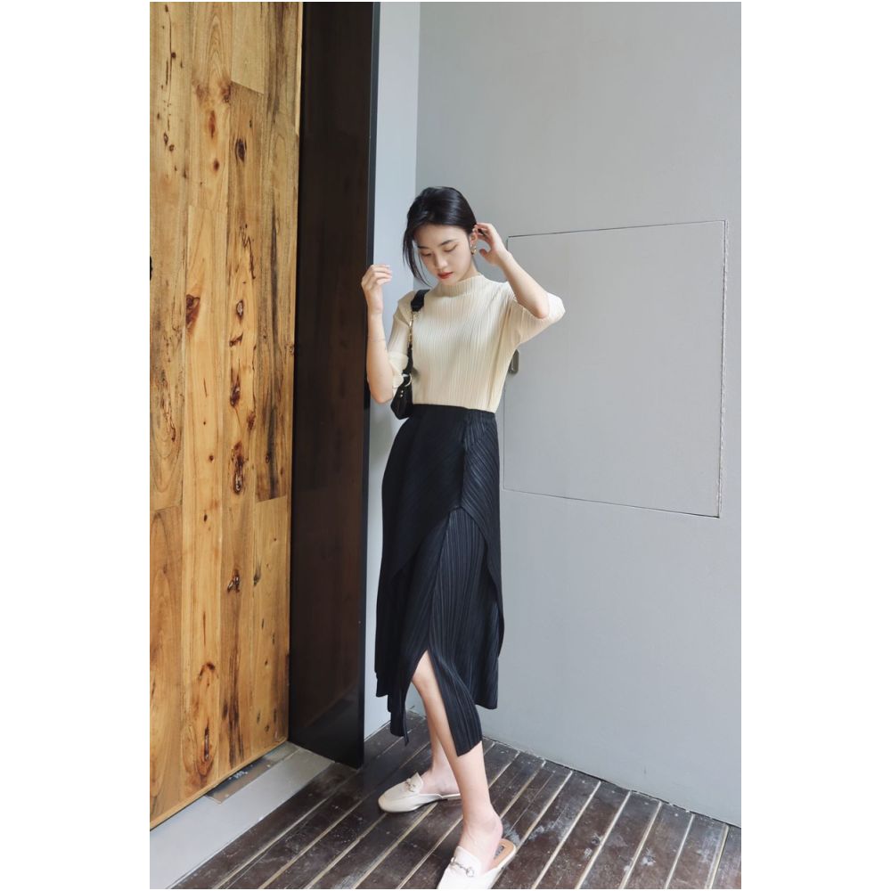 2024 Spring Summer Miyake style pleated black medium to long versatile irregular internet famous pleated A line half body skirt image 4